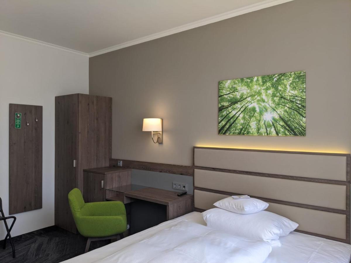 Parkhotel Am Taunus Oberursel Exterior foto